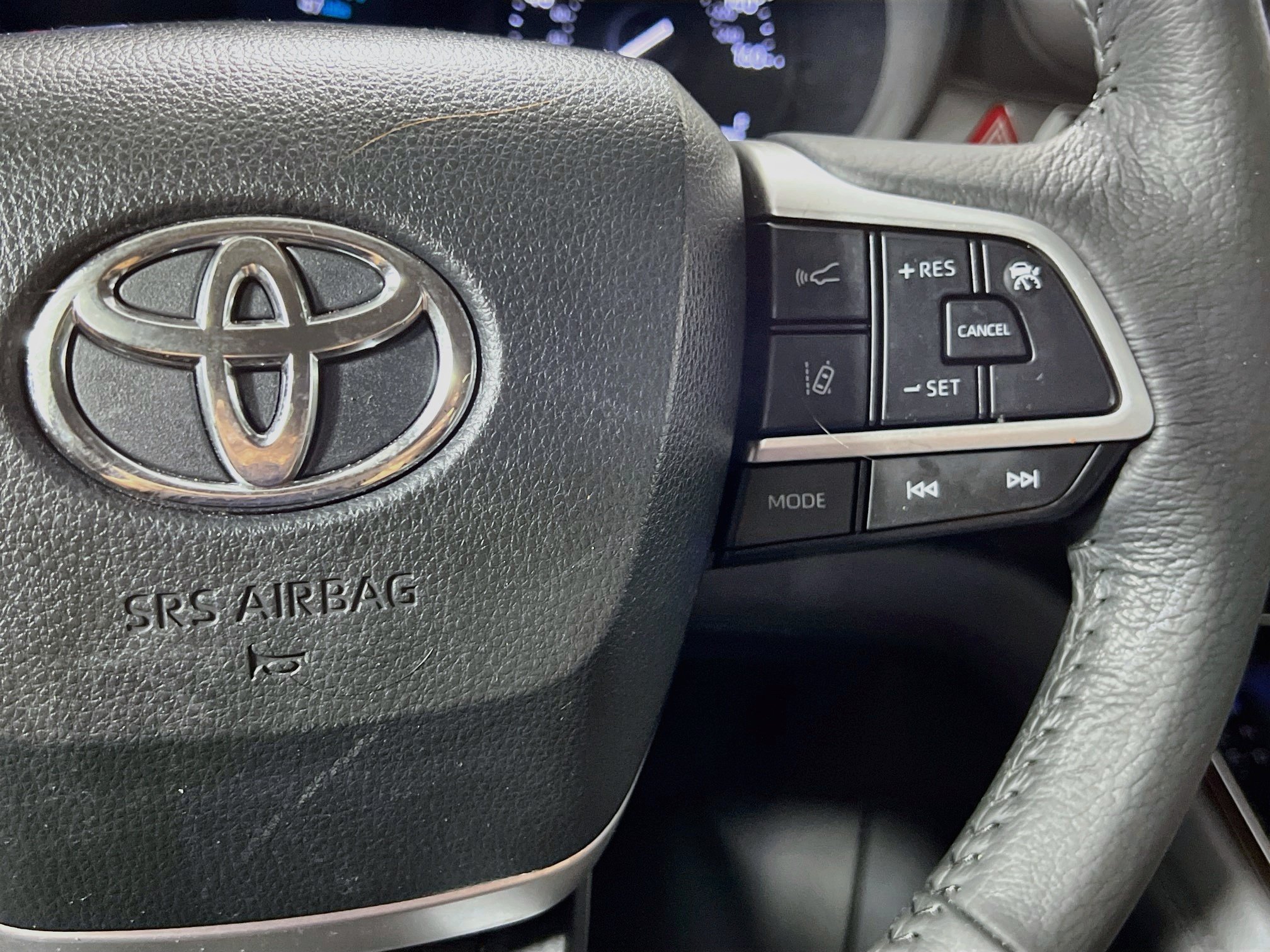 Used 2024 Toyota Sienna XLE FWD image 20