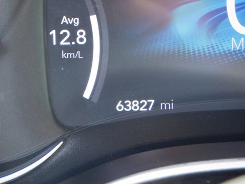 Used 2024 Chrysler Pacifica Limited FWD image 27