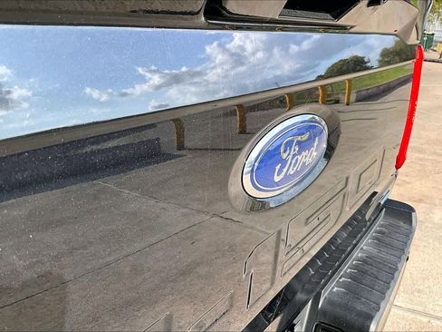 Certified 2022 Ford F150 Lariat w/ Equipment Group 502A High image 31