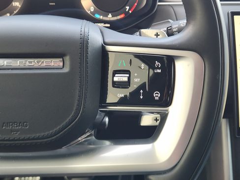 Certified 2024 Land Rover Range Rover SE AWD/4WD image 25