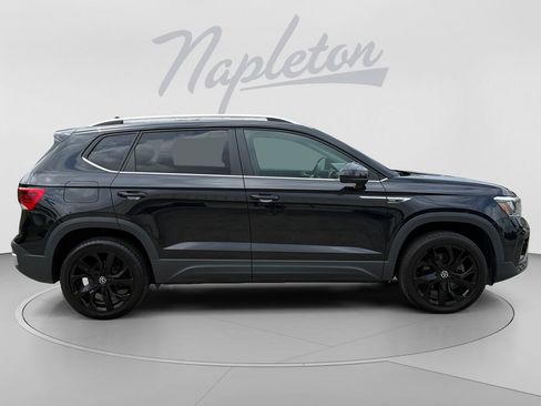 Used 2022 Volkswagen Taos SE FWD image 7