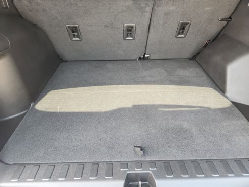 Used 2024 Chevrolet Equinox RS FWD image 24