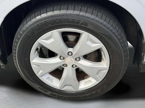 Used 2015 Subaru Forester 2.5i w/ Alloy Wheel Package AWD/4WD image 34