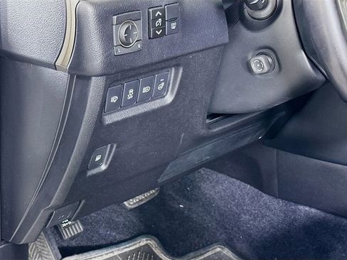 Used 2021 Lexus GX 460 Premium w/ Premium Package AWD/4WD image 10