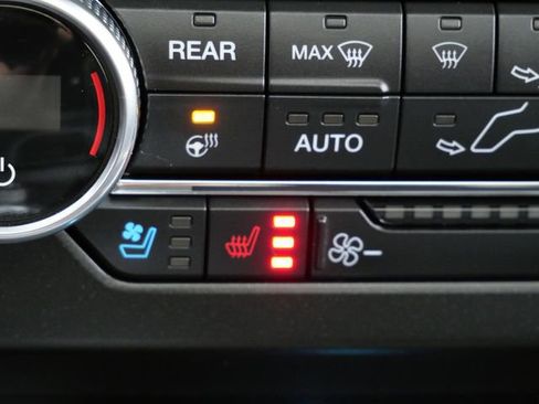 Used 2019 Ford Expedition Max Limited AWD/4WD image 29