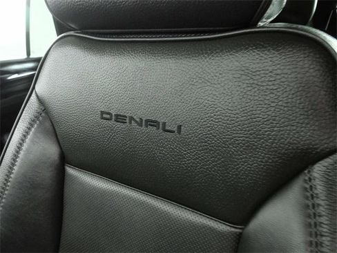 Used 2021 GMC Yukon Denali image 20