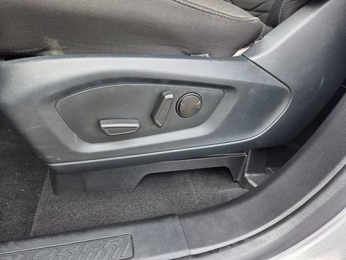 Used 2021 Ford Explorer XLT RWD image 10