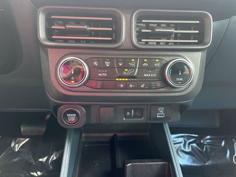 Certified 2024 Ford Maverick Lariat w/ Black Appearance Package image 34