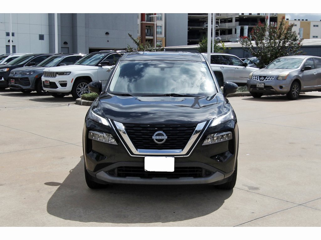 Used 2022 Nissan Rogue SV FWD image 2
