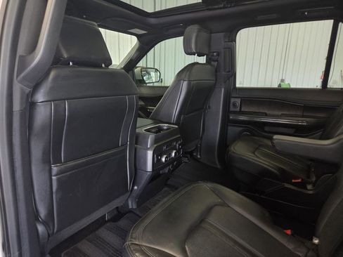 Used 2018 Ford Expedition Limited w/ Equipment Group 302A RWD image 12