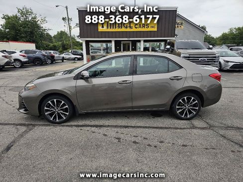 Used 2017 Toyota Corolla SE FWD image 1