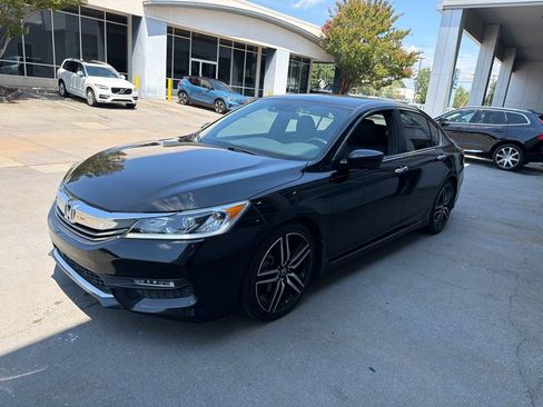 Used 2016 Honda Accord Sport image 3