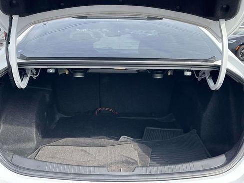 Used 2018 Chevrolet Malibu LT w/ Leather Package image 20