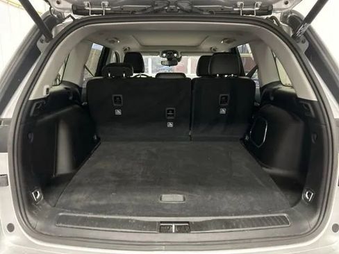 Used 2023 Jeep Grand Cherokee 4WD 4xe image 13