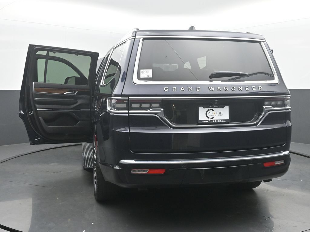 Used 2025 Jeep Grand Wagoneer 4WD image 59