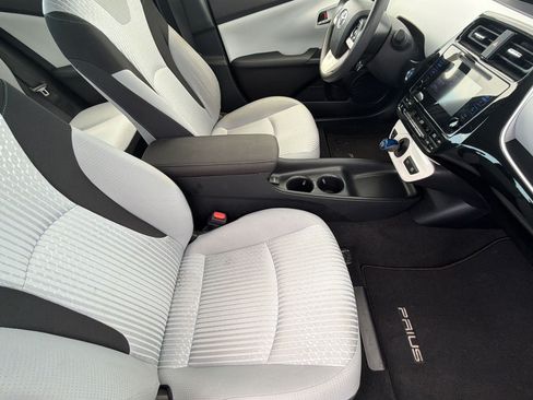 Used 2017 Toyota Prius One FWD image 25