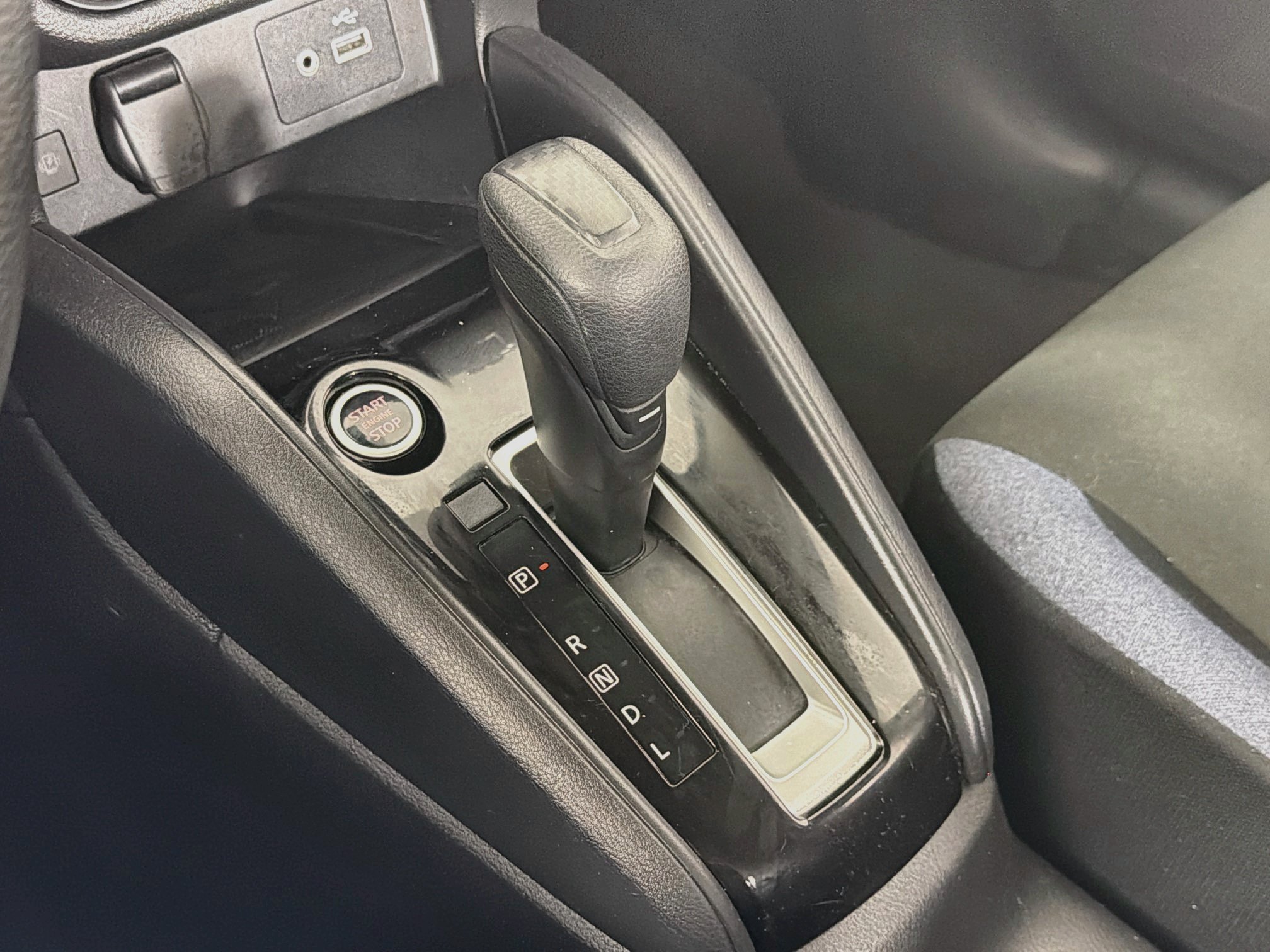 Used 2025 Nissan Versa SV FWD image 24