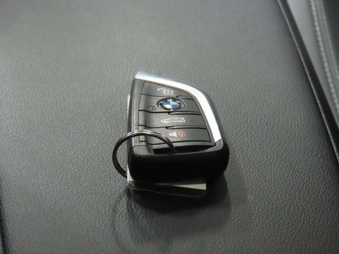 Used 2024 BMW 330i xDrive Sedan image 18
