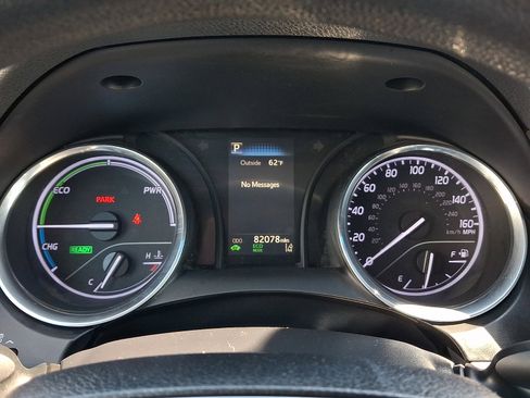 Used 2018 Toyota Camry LE image 18