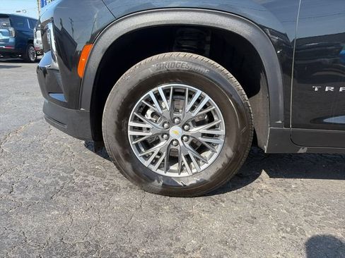 Used 2026 Chevrolet Traverse LT FWD image 24