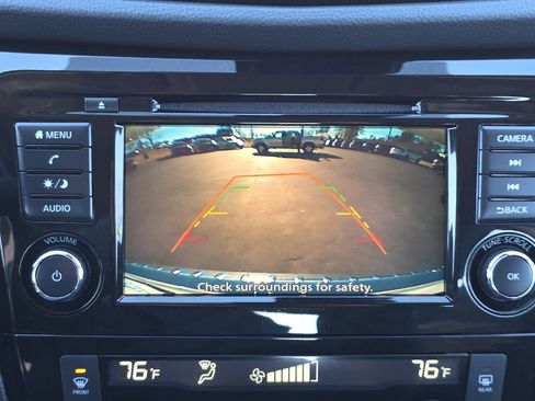 Used 2022 Nissan Rogue Sport SV image 18