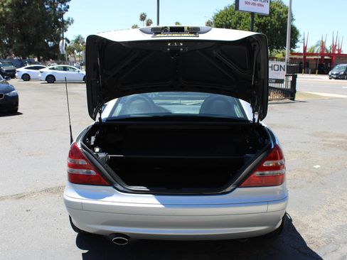 Used 2004 Mercedes-Benz SLK 320 image 29