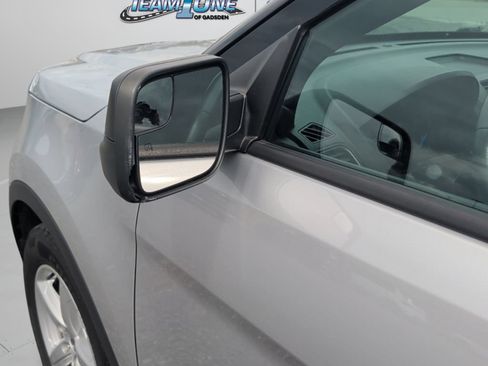 Used 2018 Ford Explorer XLT FWD image 43