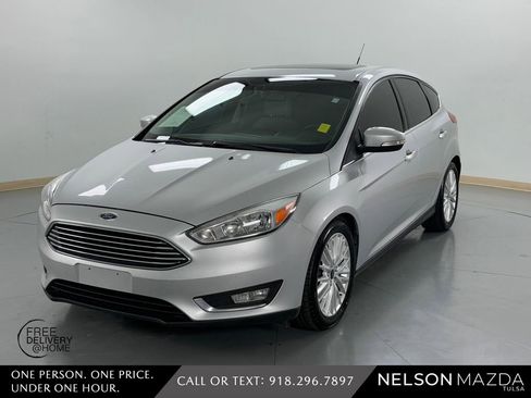 Used 2018 Ford Focus Titanium FWD image 1