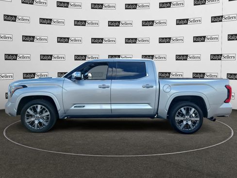 Used 2022 Toyota Tundra Capstone AWD/4WD image 3