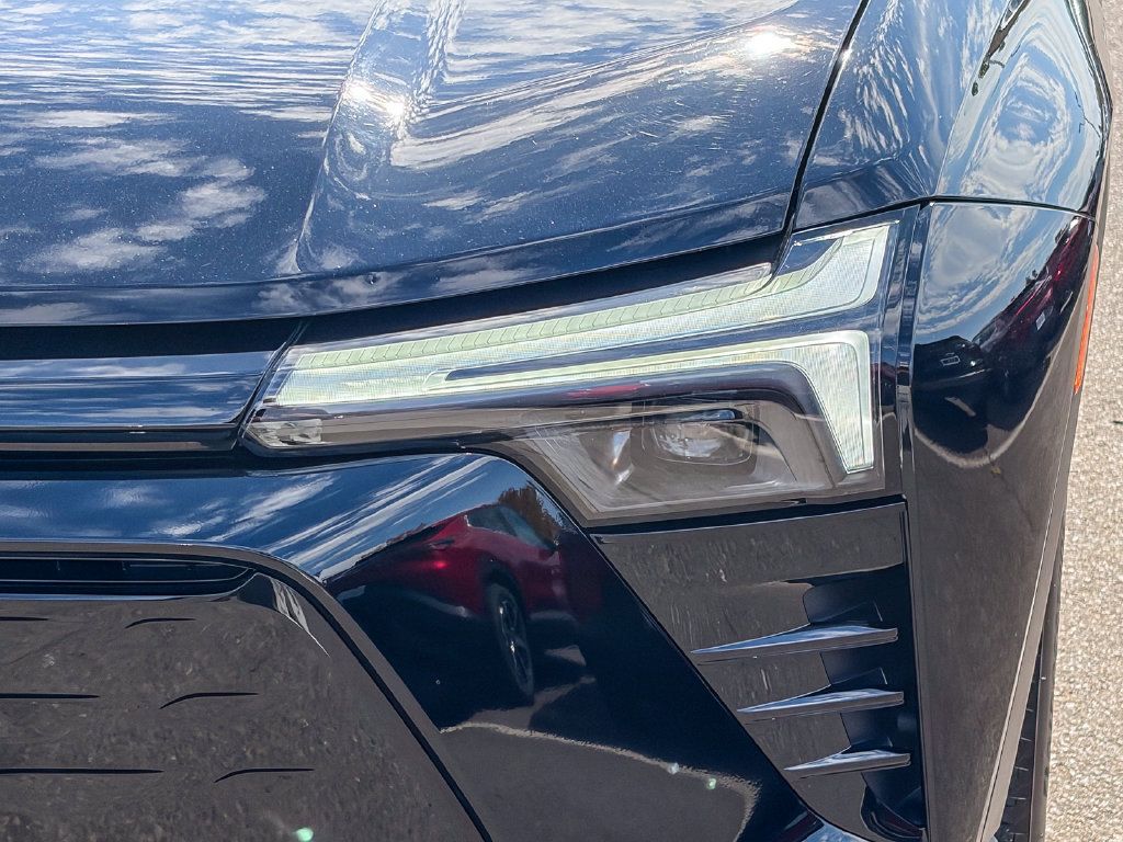 Used 2024 Chevrolet Blazer EV LT AWD/4WD image 7