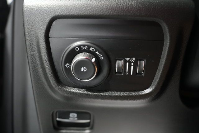 Used 2023 Jeep Grand Cherokee Summit w/ Adv Protech Group IV AWD/4WD image 13