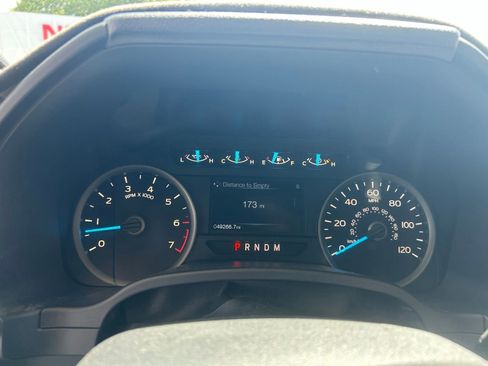 Used 2018 Ford F150 XLT w/ Equipment Group 302A Luxury AWD/4WD image 18