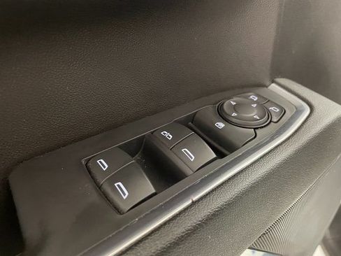 Used 2023 Chevrolet Silverado 1500 LT AWD/4WD image 19