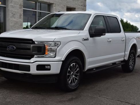 Used 2018 Ford F150 XLT w/ Equipment Group 302A Luxury AWD/4WD image 16