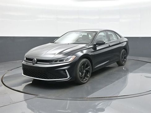 New 2026 Volkswagen Jetta SE FWD image 3