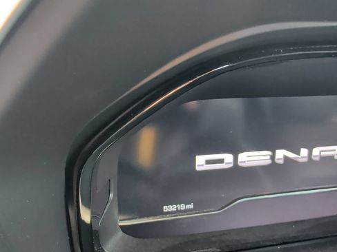 Used 2024 GMC Yukon Denali AWD/4WD image 2