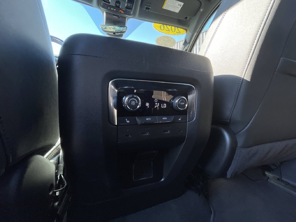 Used 2026 Chevrolet Tahoe High Country AWD/4WD image 22