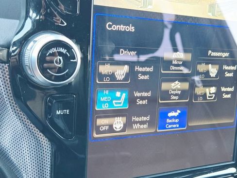 Used 2019 RAM 1500 Limited AWD/4WD image 29