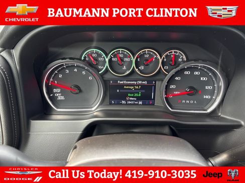 Used 2021 Chevrolet Silverado 1500 LT AWD/4WD image 16