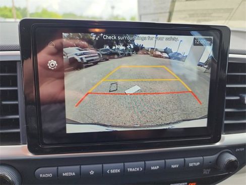 New 2025 Hyundai Venue Limited image 21