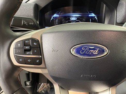 Certified 2025 Ford Explorer Active w/ Active Comfort Package AWD/4WD image 24
