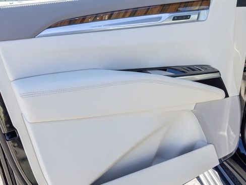 Certified 2025 Cadillac Escalade Sport Platinum w/ LPO, ONYX Package image 41