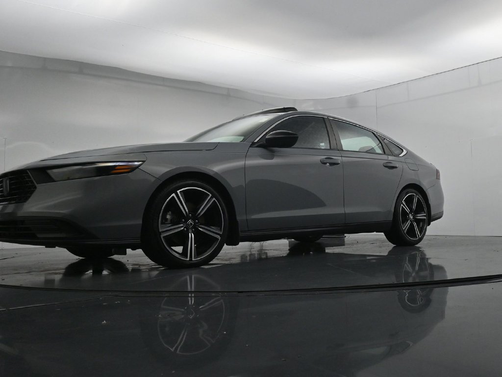 Used 2023 Honda Accord Sport image 38