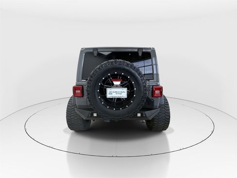 Used 2018 Jeep Wrangler Unlimited Rubicon image 7