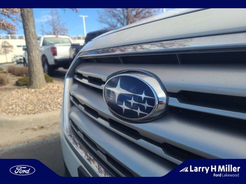 Used 2017 Subaru Outback 2.5i Limited image 23