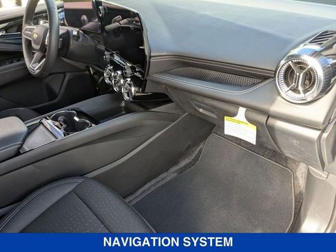 New 2025 Chevrolet Blazer EV LT image 30