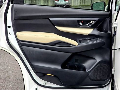 Used 2021 Subaru Ascent Premium w/ Convenience Package image 31