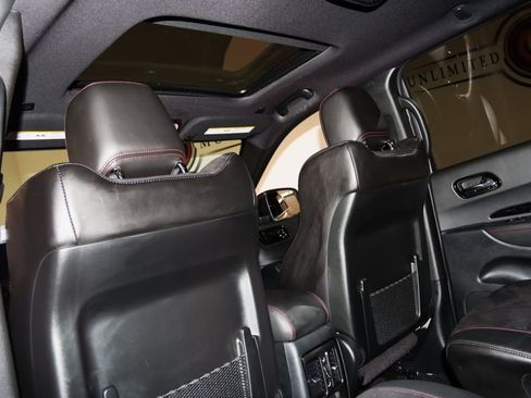 Used 2025 Dodge Durango GT AWD/4WD image 54