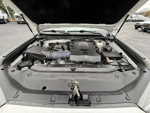 Used 2018 Toyota 4Runner Limited image 41