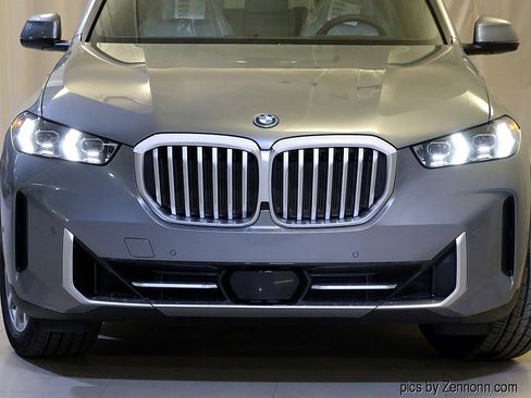 New 2026 BMW X5 xDrive50e w/ Climate Comfort Package image 6